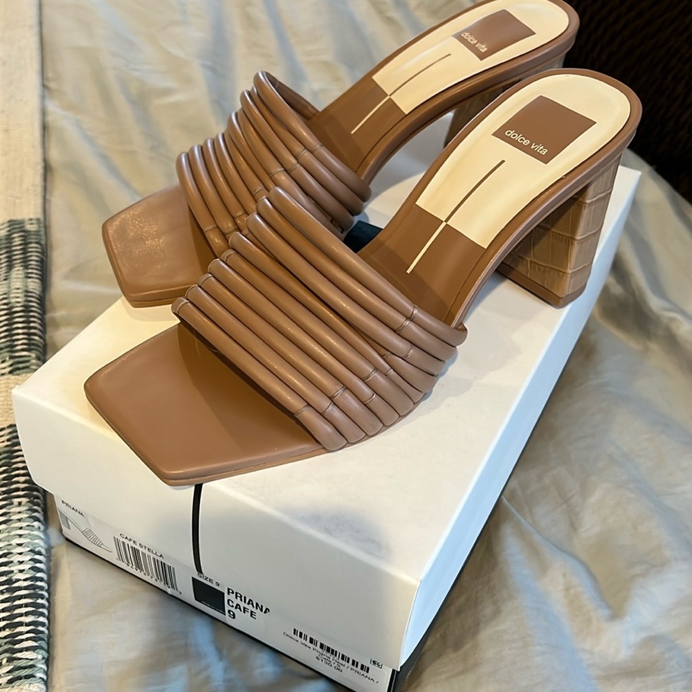 Dolce Vita Priana sandals